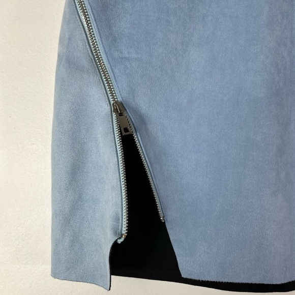 Misguided Baby Blue Faux Suede Zip Detail Mini Skirt - Picture 4 of 5